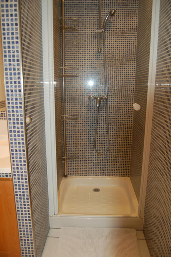 Bathroom 4, La Goutadou, Bouches-du-Rhône