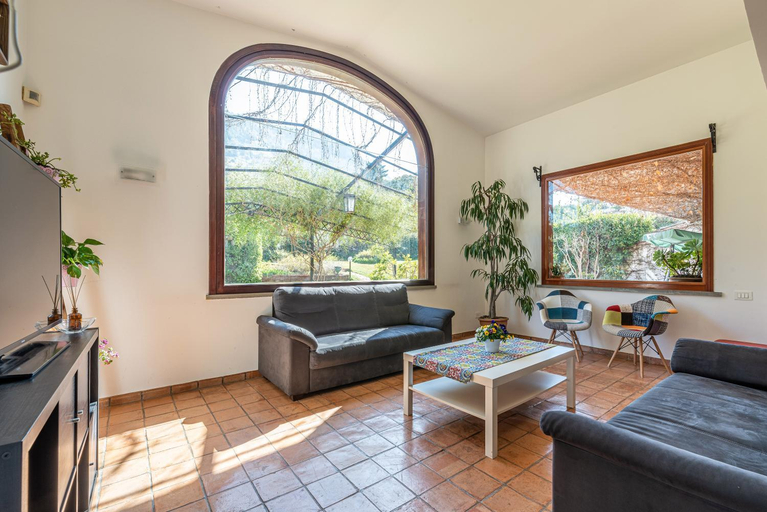 Others 5, Bouganville Home Mondello, Palermo