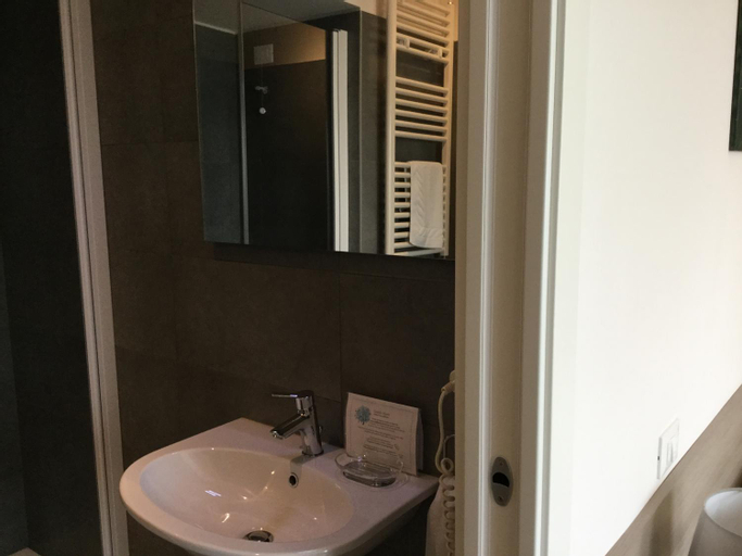 Bedroom 2, Albergo Belvedere, Pordenone