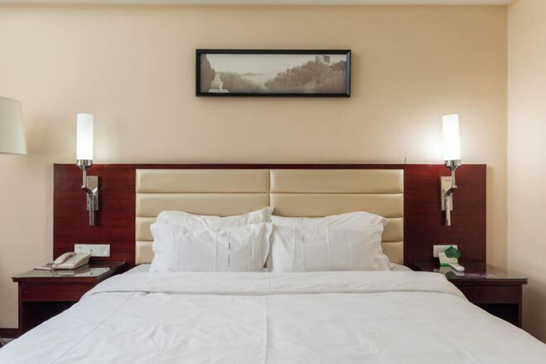 Bedroom 3, Melodious & Cozy Hotel, Xianning