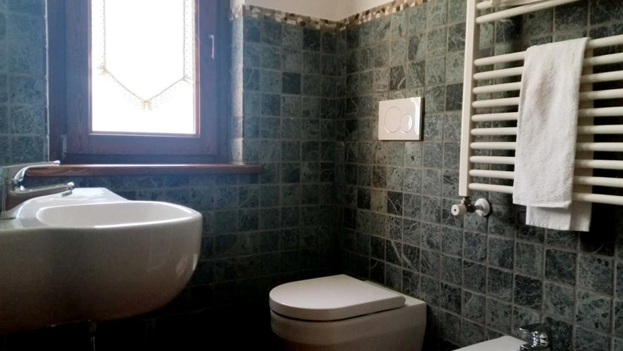 Bathroom 4, Exquisite Retreat in Segni, Roma