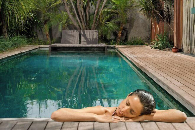 Swimming Pool 16