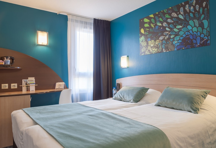 Bedroom 2, KYRIAD NIORT, Deux-Sèvres