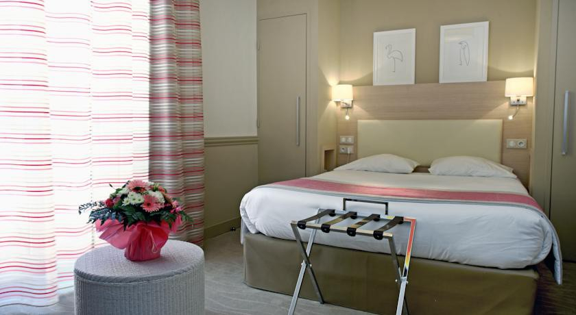 Bedroom 3, Royal Westminster, Alpes-Maritimes