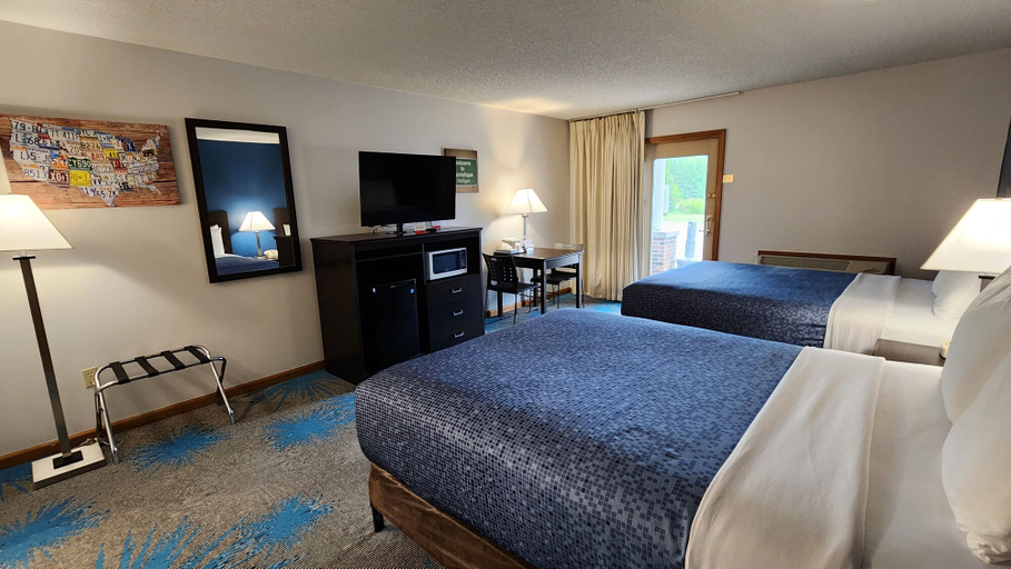 Bedroom 2, Econo Lodge Lakeshore, Schoolcraft
