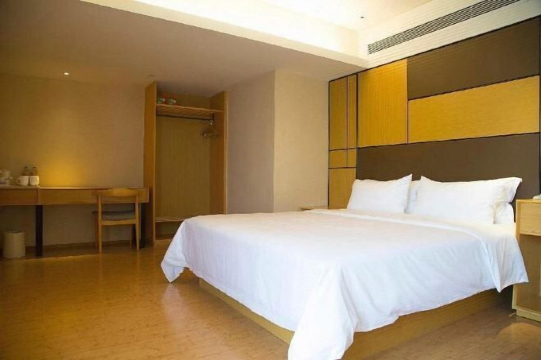 Bedroom 14