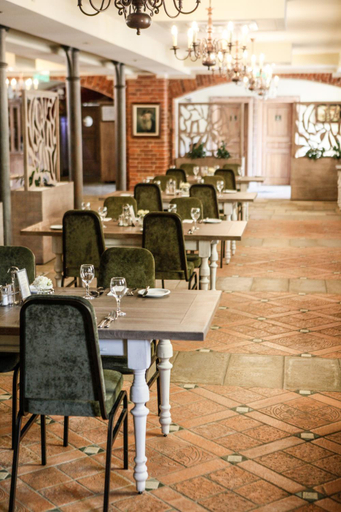 Food & Drinks 3, Hunor Hotel es Etterem, Vásárosnamény