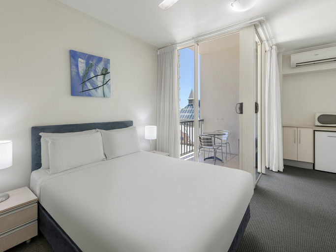 Bedroom 4, Park Regis City Quays, Cairns
