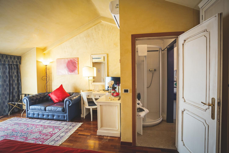 Bedroom 13