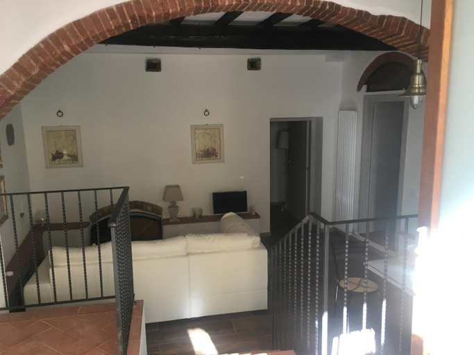 Others 4, B&B bottega 11-2, Florence
