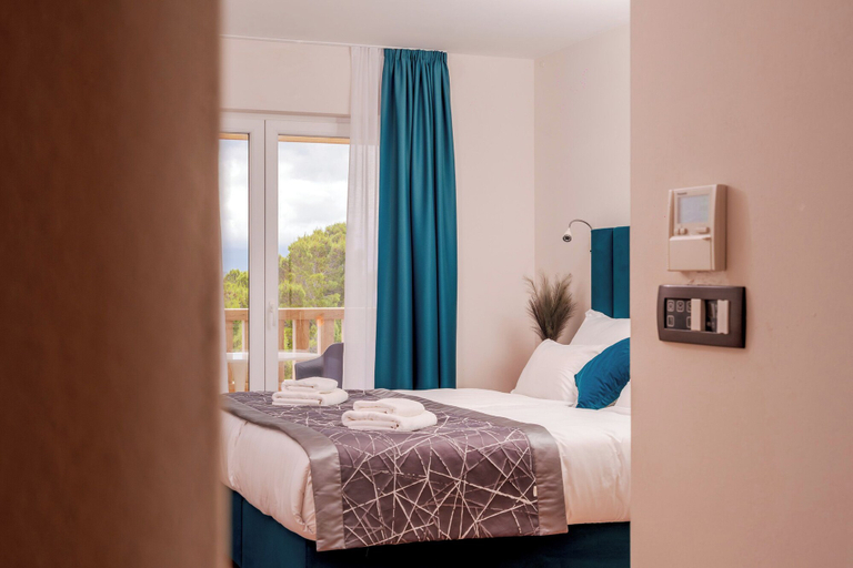 Bedroom 2, Hotel Sol, Bol