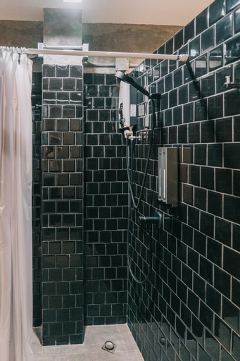 Bathroom 15