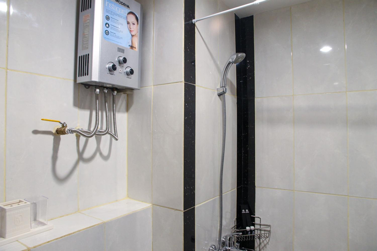 Bathroom 14