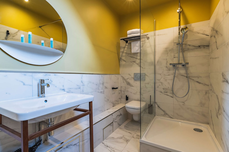 Bathroom 5, Best Western Hotel Centre Reims, Marne