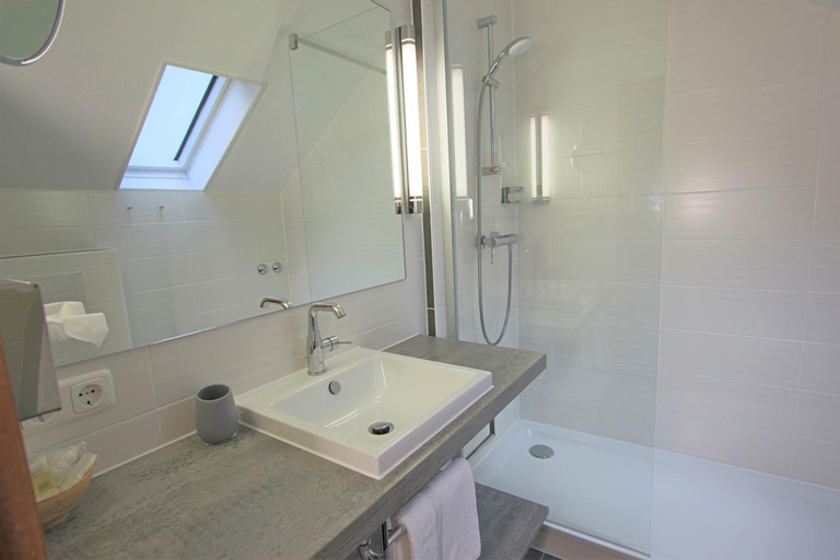 Bathroom 6