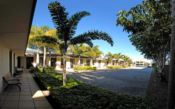 Others 5, Horizons Motel, Gold Coast