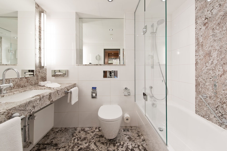 Bathroom 5, Maritim Hotel Bad Homburg, Hochtaunuskreis