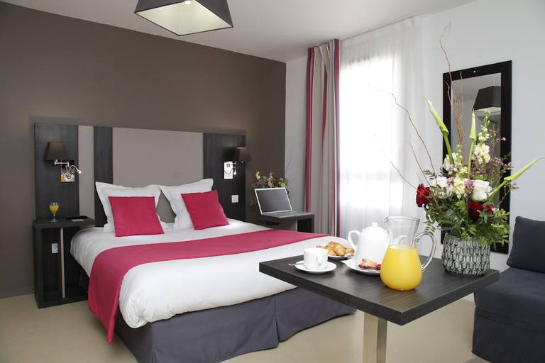 Bedroom 3, Apparthotel Odalys Rennes Lorgeril, Ille-et-Vilaine