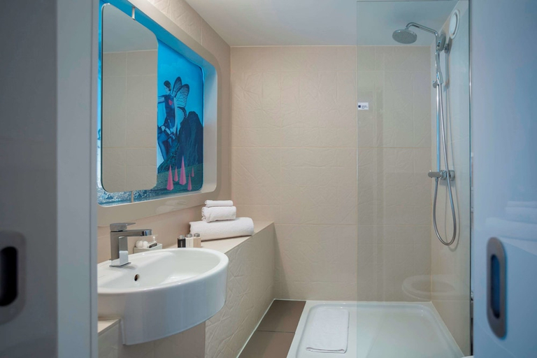 Bathroom 3, Hotel Le Marcel Paris Gare de l Est, Paris