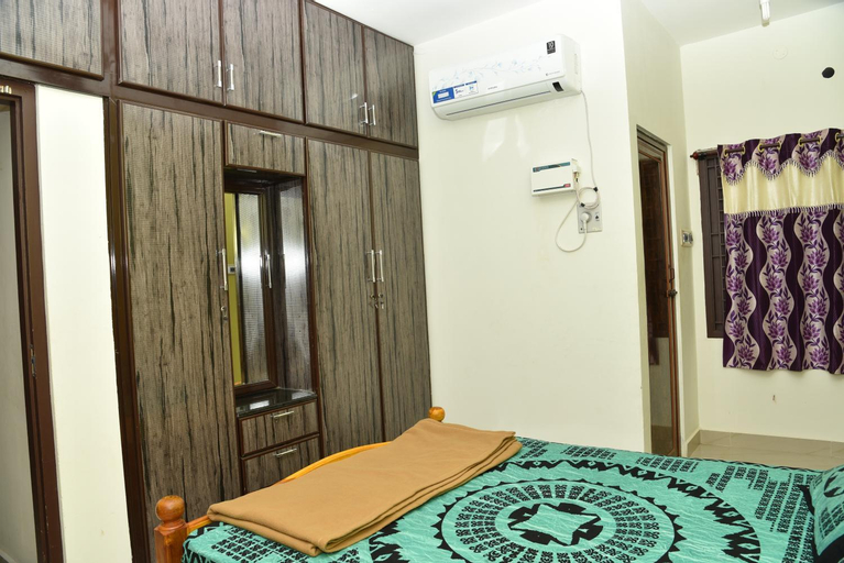 Bedroom 3, Thirumalai Home Stay - Group & Family Stay Room VL Swami Malai Temple, Thanjavur