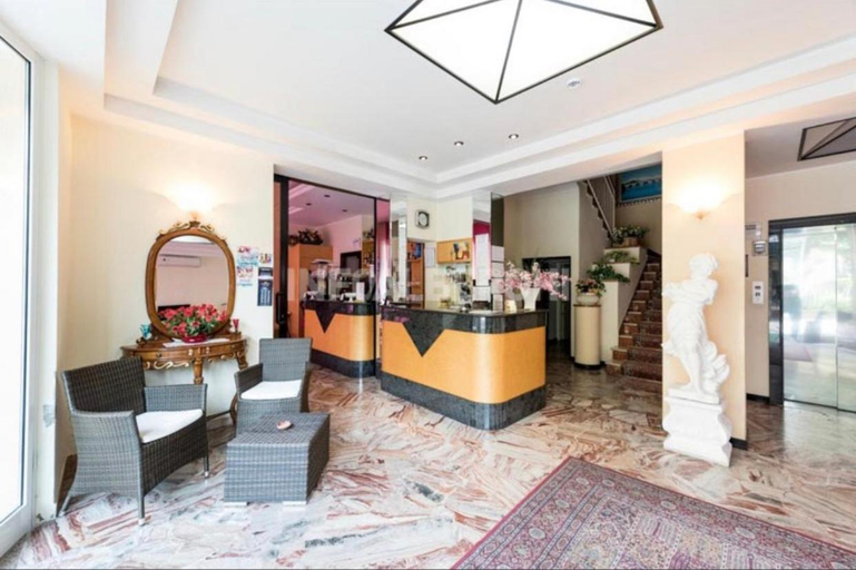 Others 3, Hotel Delizia, Rimini