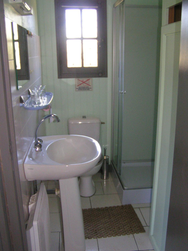 Bathroom 3, Domaine de Vaulatour., Dordogne