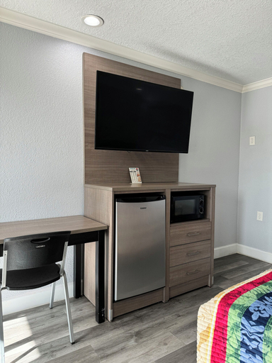 Others 5, LUXURY INN, Houston
