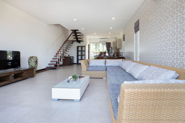 Living area 3, Spacious 3BR Pool Access Villa Argent 7, Pulau Phuket