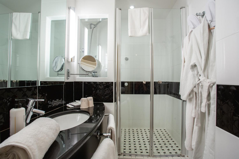 Bathroom 4, Best Western Plus Hotel D'Angleterre, Cher