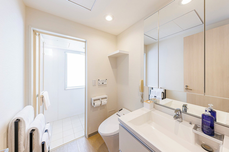 Bathroom 9