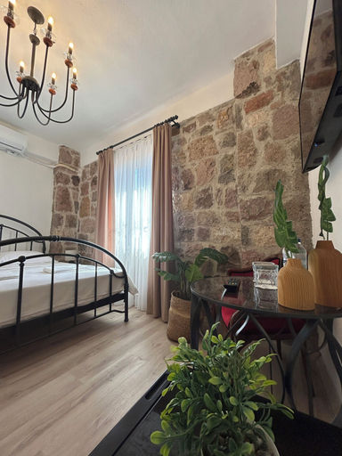 Bedroom 3, Milestone Otel, Ayvalık