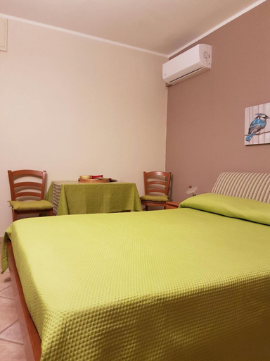 Others 2, Al 32 y 3, Sassari