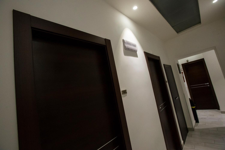 Others 5, Hotel Charter, Rome