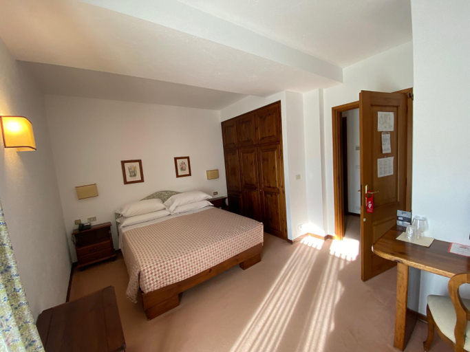 Others 3, Hotel Triolet, Aosta