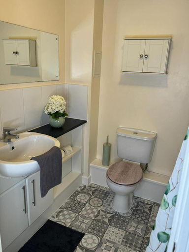Bathroom 2, Oceanview Gem in Southampton, Southampton