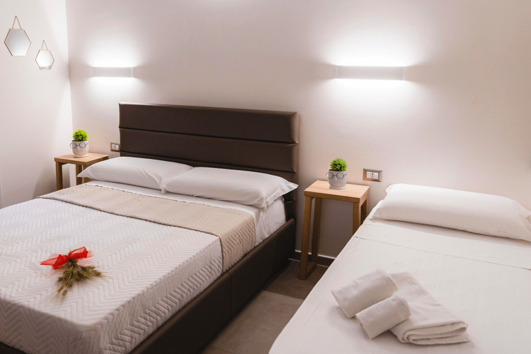 Bedroom 5, Art Boutique Rooms, Crotone