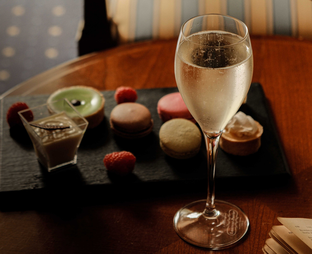 Food & Drinks 11