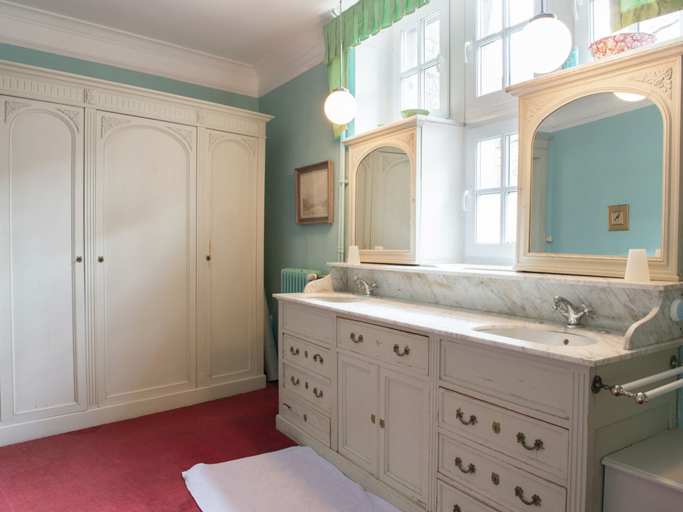 Bathroom 5, Vintage Castle in Theux With Private Pool, Liège