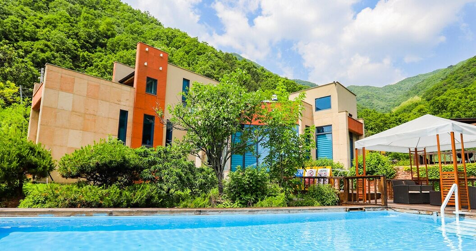 Exterior & Views, Penatess Pool Villa, Chungju