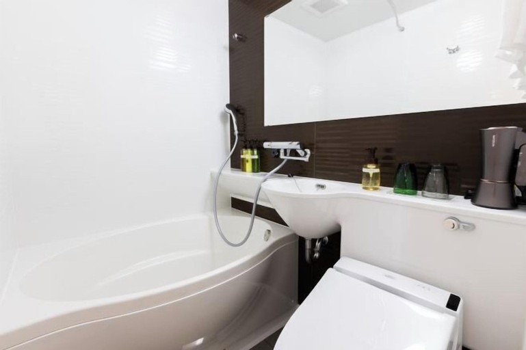 Bathroom 8