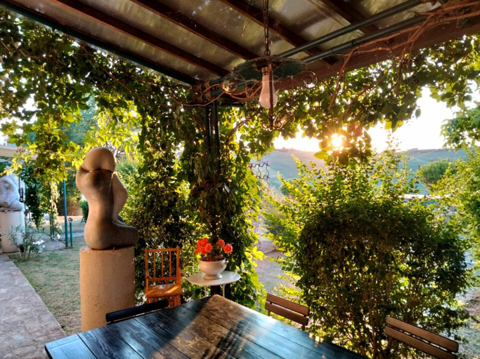 Others 5, "La Casa degli ulivi Art B&B", Ancona