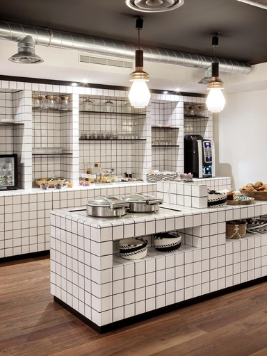 Food & Drinks 5, New Hotel Le Voltaire, Paris
