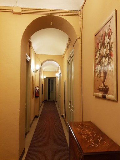 Others 4, Hotel Vinzaglio, Torino