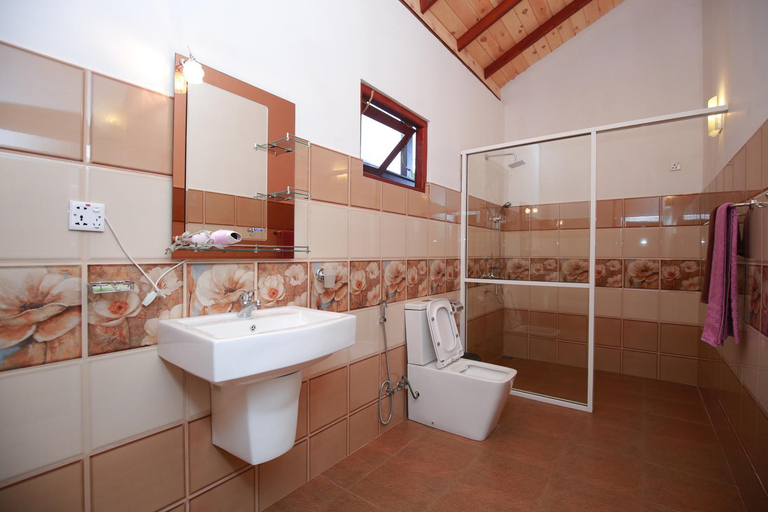 Bathroom 3, Ella Red Rock, Ella