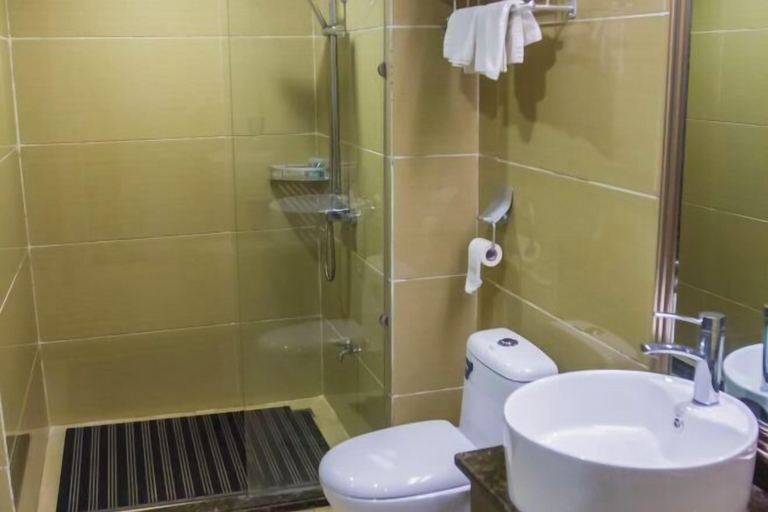 Bathroom, Bo Yue Hotel, Hezhou