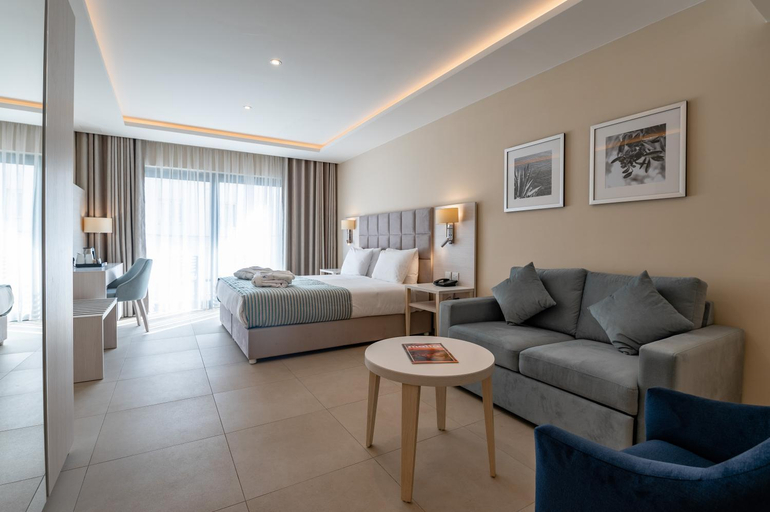 Bedroom 3, Maritim Antonine Hotel & Spa