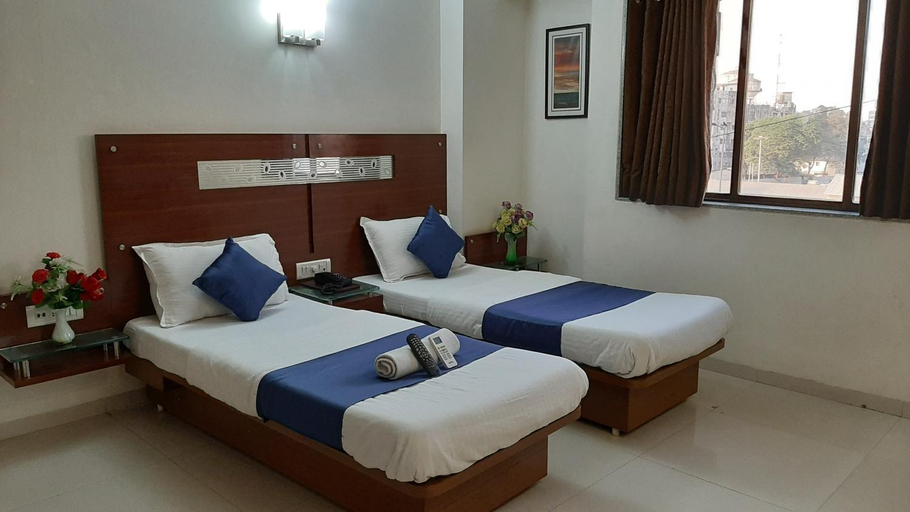 Bedroom 4, Hotel Happiness, Surat