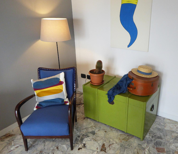 Shared lounge/TV area 5, La Bella Vita Apartments, Napoli