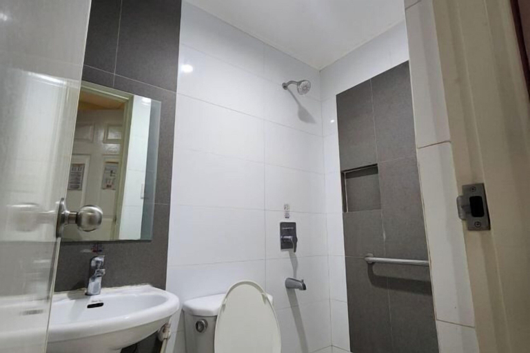 Bathroom 9