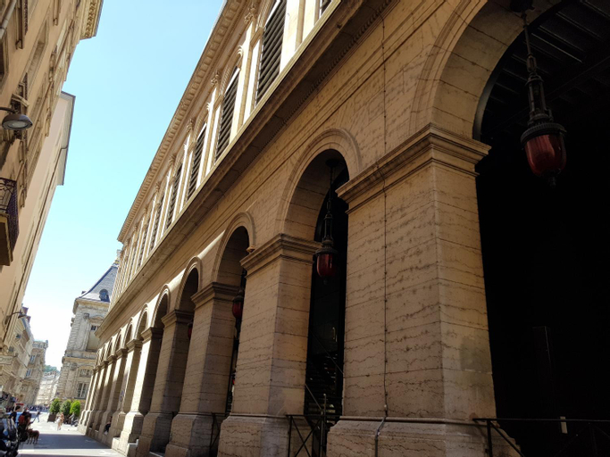 Exterior 4